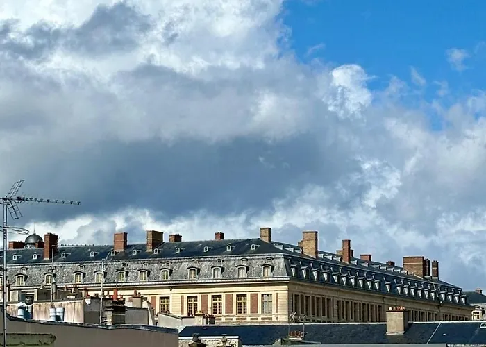 Duplex Chateau De - 30 Min De Paris Apartamento